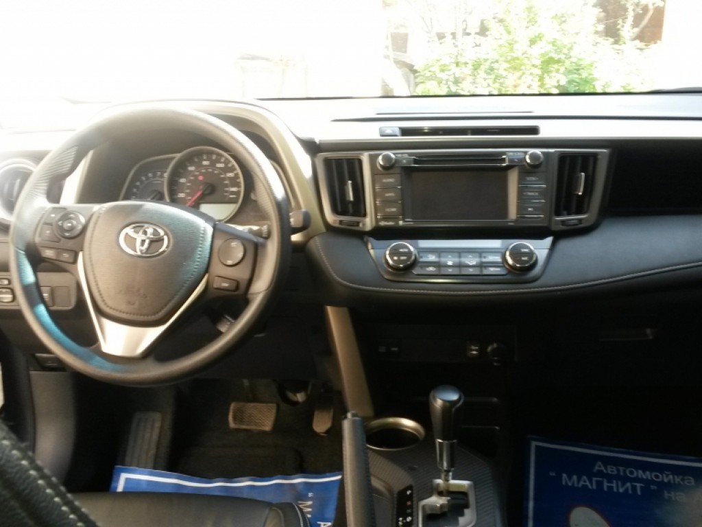 Toyota RAV4 2014 года за 1 450 000 сом