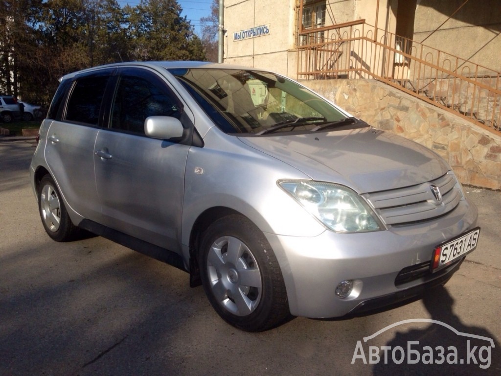 Toyota Ist 2003 года за ~362 100 сом