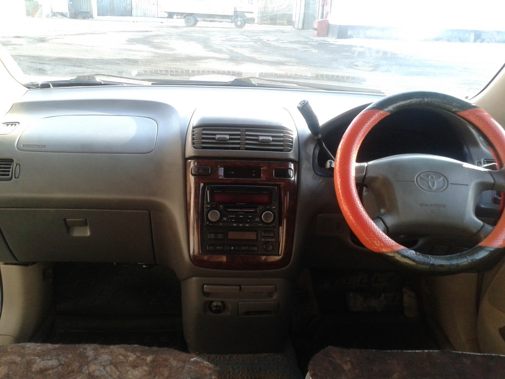 Toyota Ipsum 2000 года за ~301 800 сом