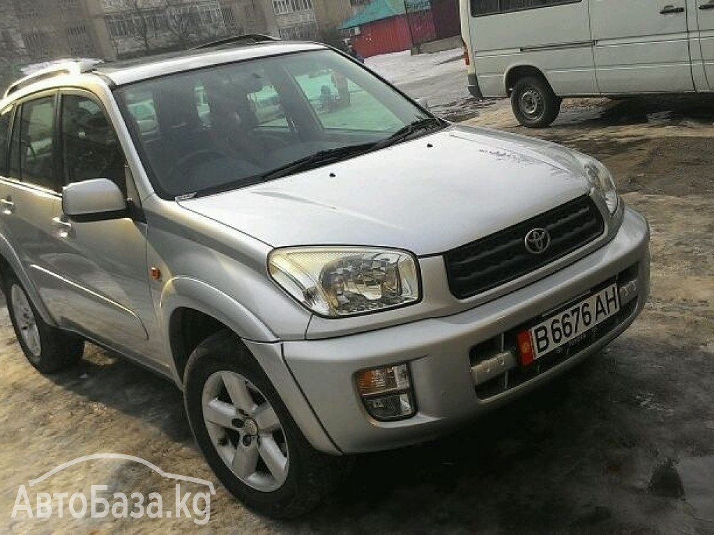 Toyota RAV4 2003 года за ~750 000 сом