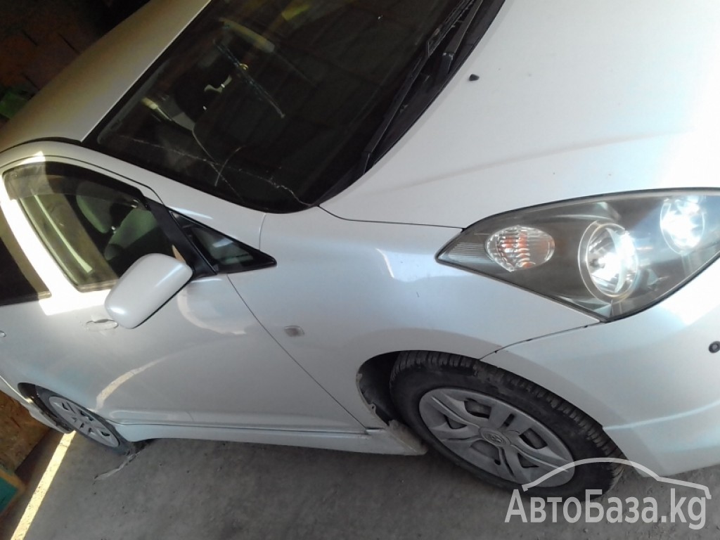 Toyota Wish 2004 года за 400 000 сом