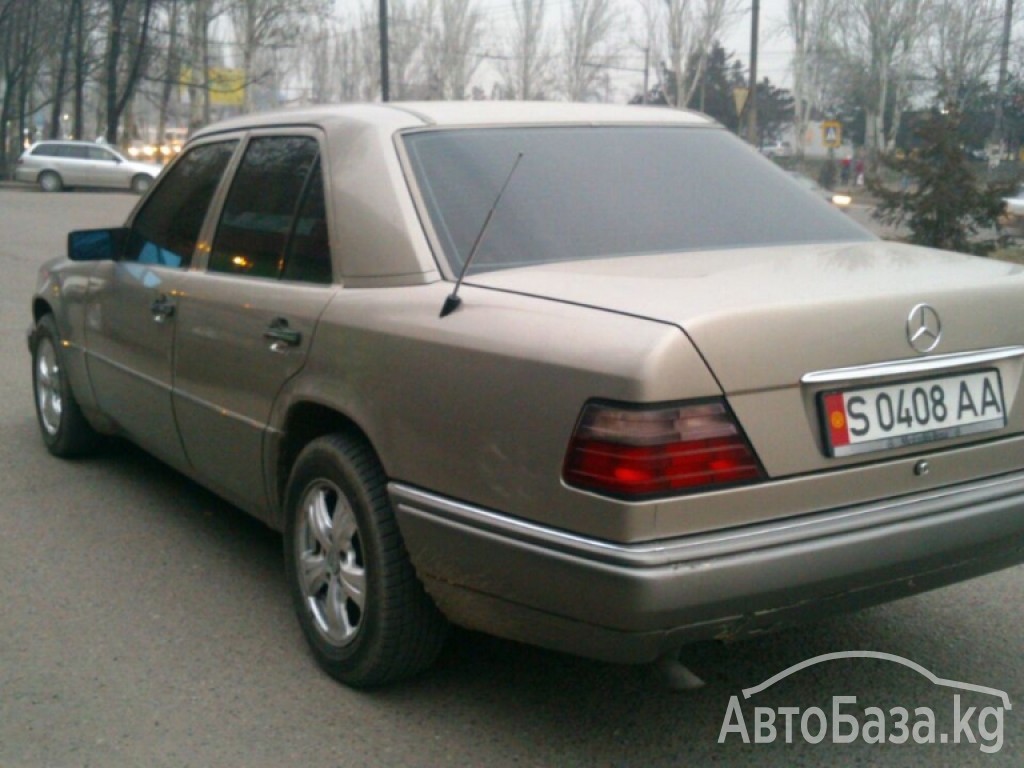 Mercedes-Benz E-Класс 1994 года за ~354 000 сом