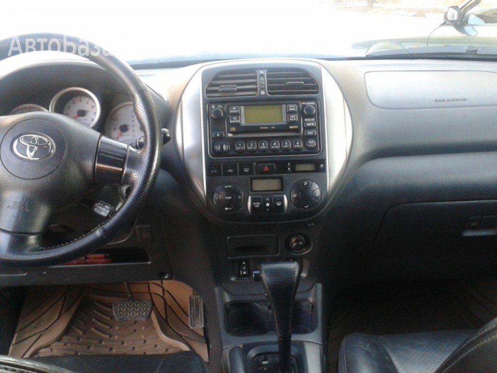 Toyota RAV4 2004 года за ~796 500 сом