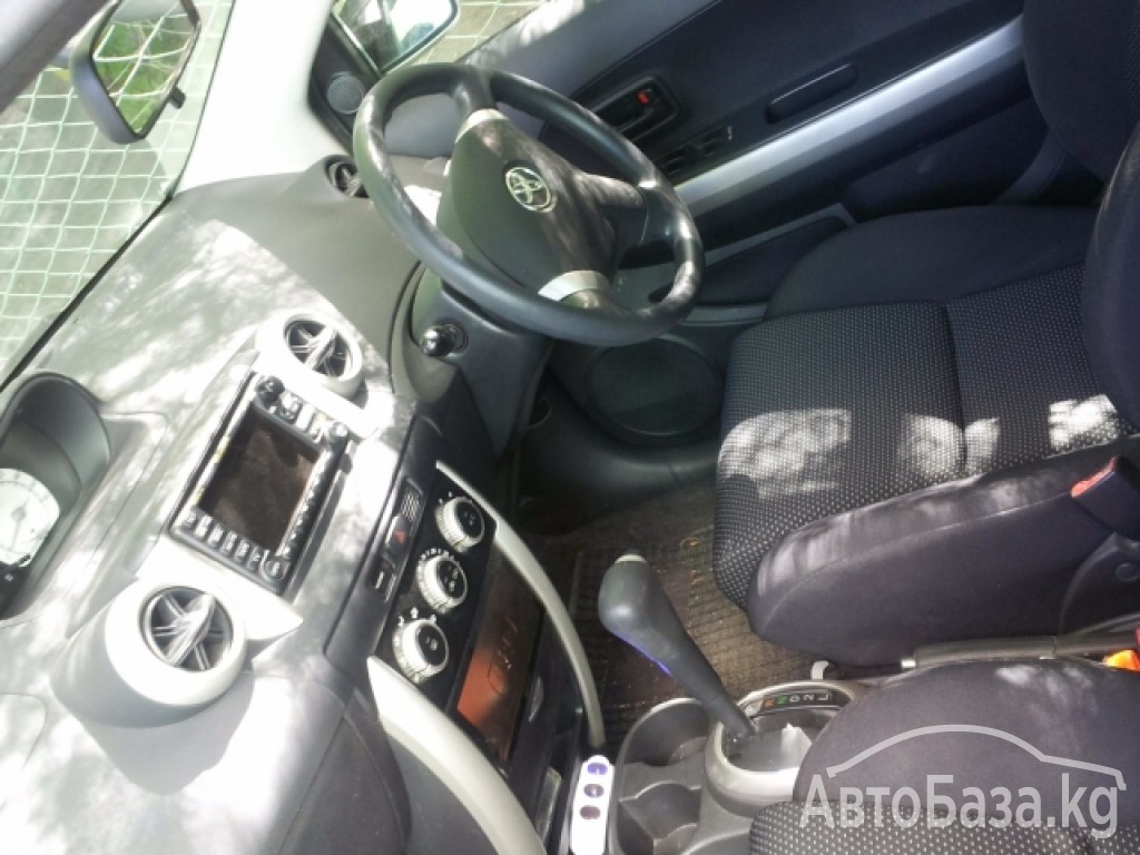 Toyota Ist 2003 года за ~398 300 сом