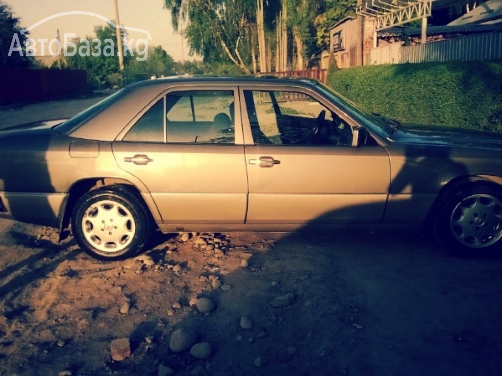 Mercedes-Benz E-Класс 1991 года за ~363 700 руб.