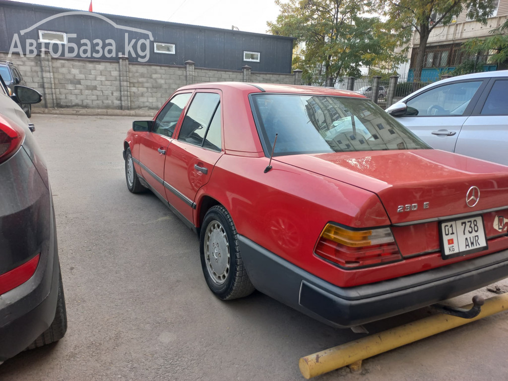 Mercedes-Benz E-Класс 1989 года за 240 000 сом