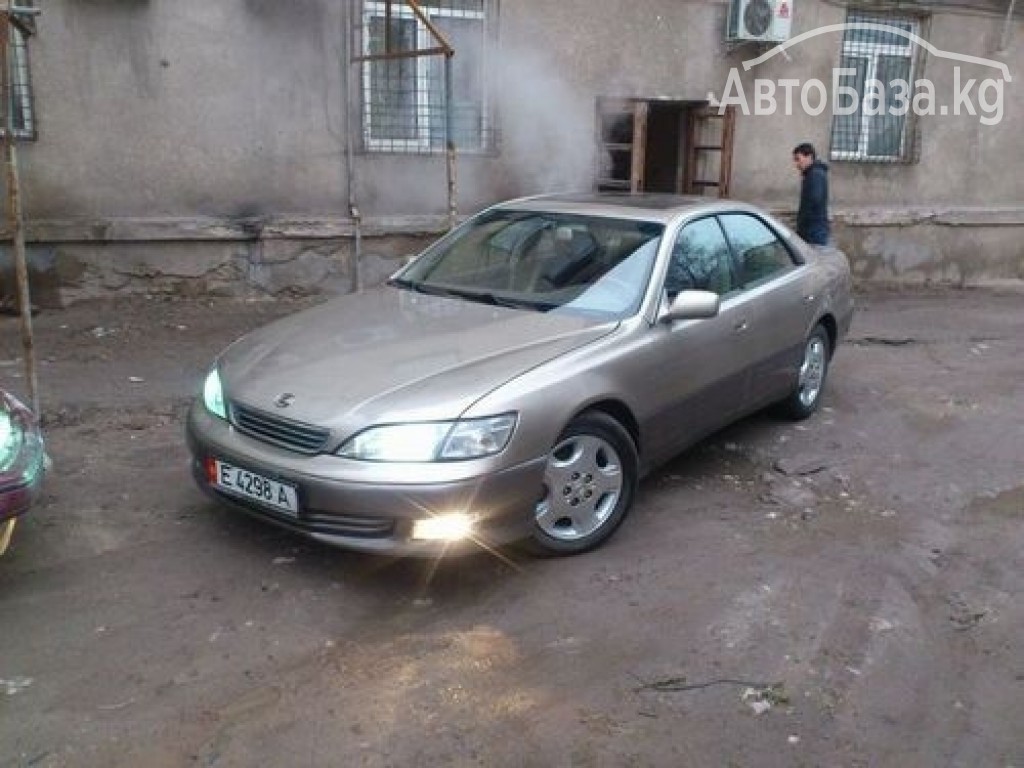 Lexus ES 2000 года за ~162 400 сом