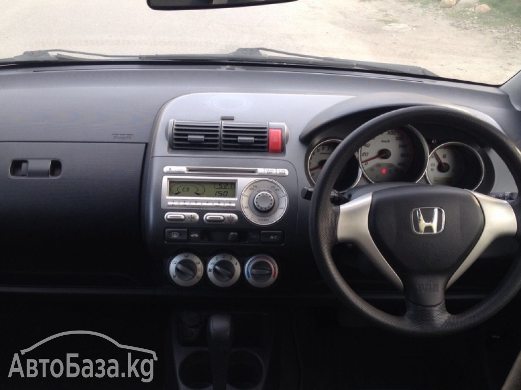 Honda Fit 2005 года за ~252 200 сом