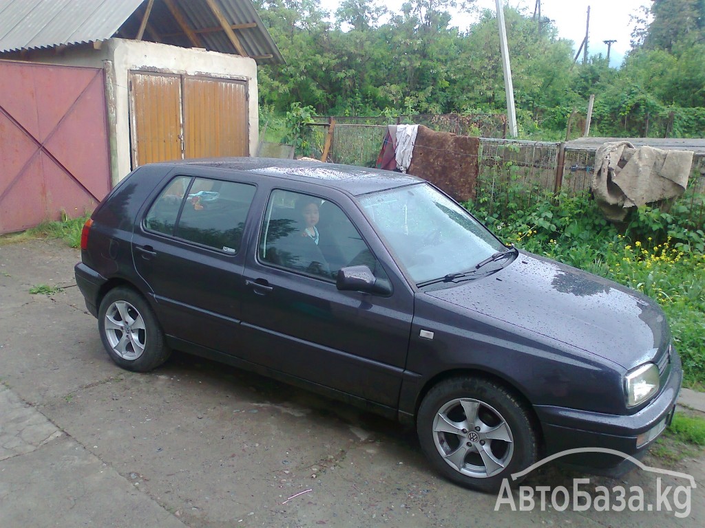 Volkswagen Golf 1993 года за ~211 900 сом