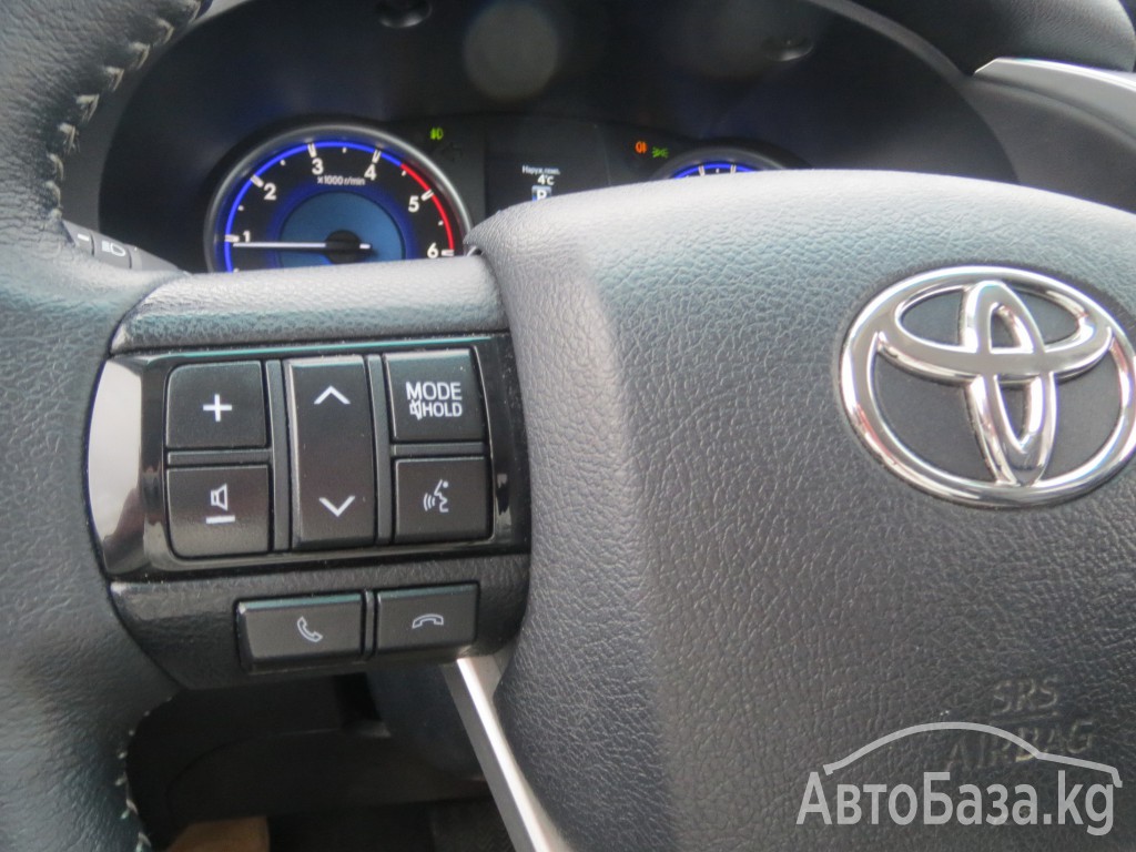 Toyota Hilux 2016 года за ~3 374 300 сом