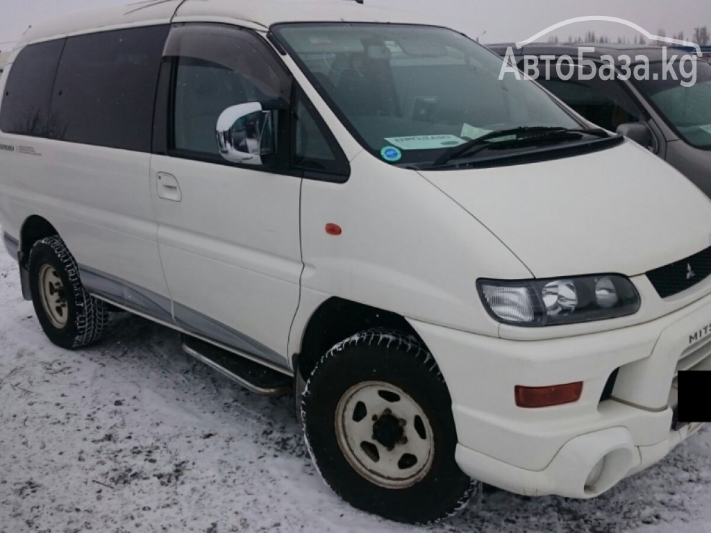 Mitsubishi Delica 2003 года за ~572 700 сом