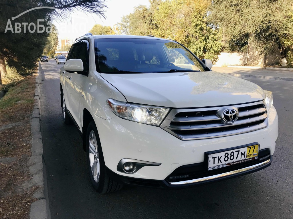 Toyota Highlander 2012 года за ~2 146 600 сом