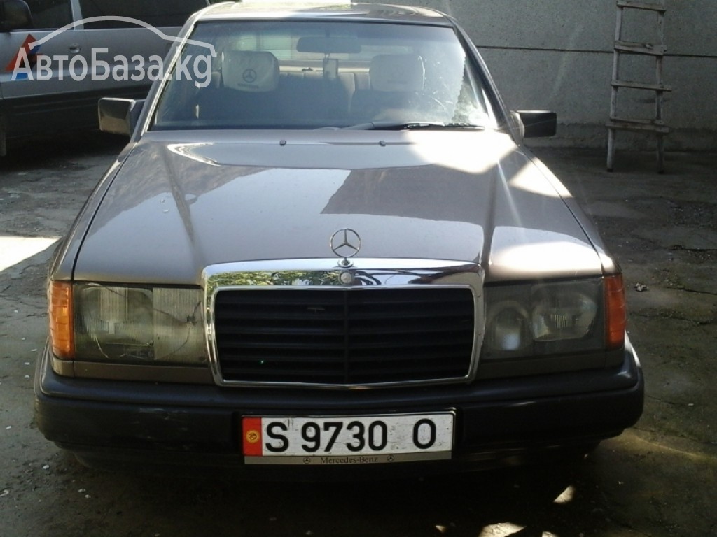 Mercedes-Benz E-Класс 1988 года за ~454 600 руб.