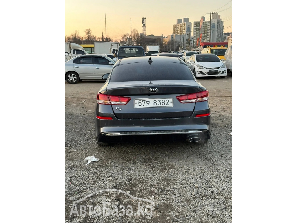 Kia K5 2017 года за ~1 550 500 руб.