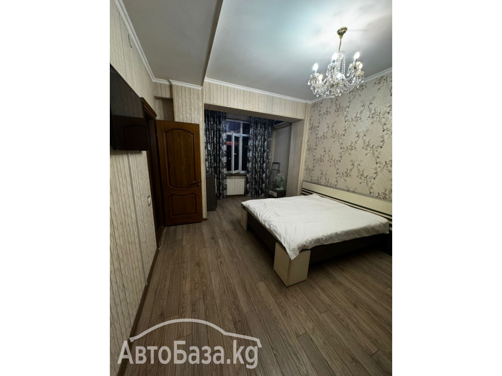 Продаю 4х комнатную квартиру в центре города