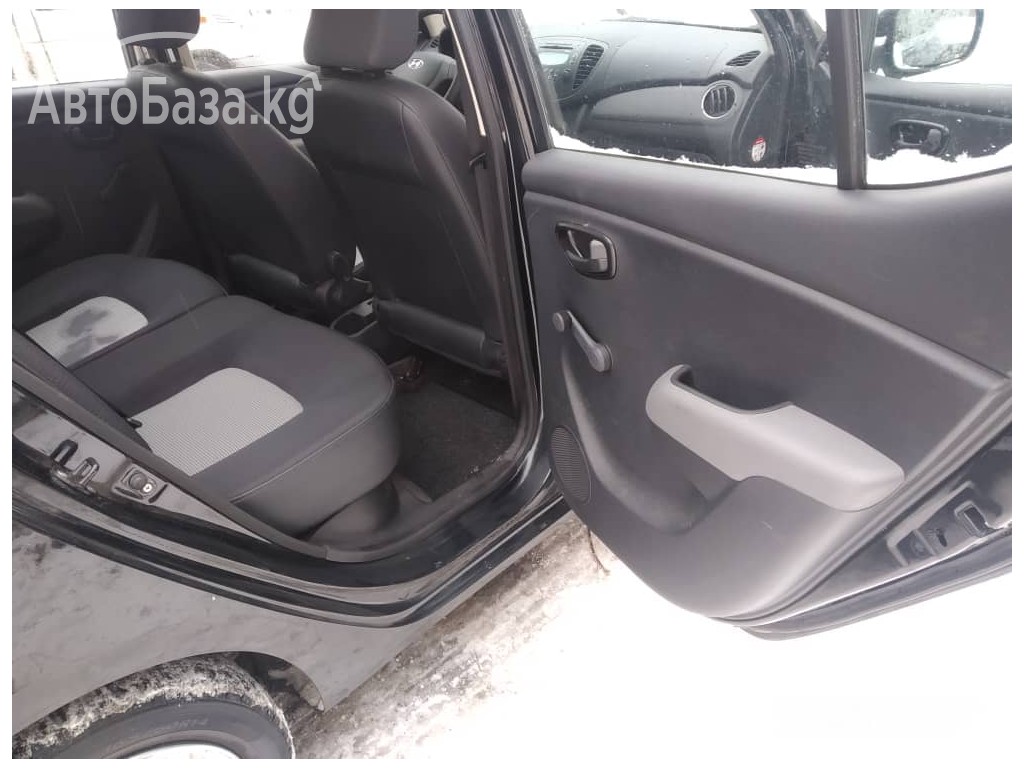 Hyundai i10 2008 года за 4 000$