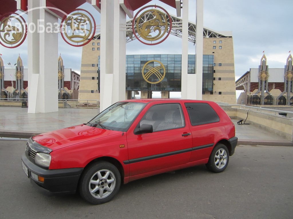 Volkswagen Golf 1995 года за 160 000 сом