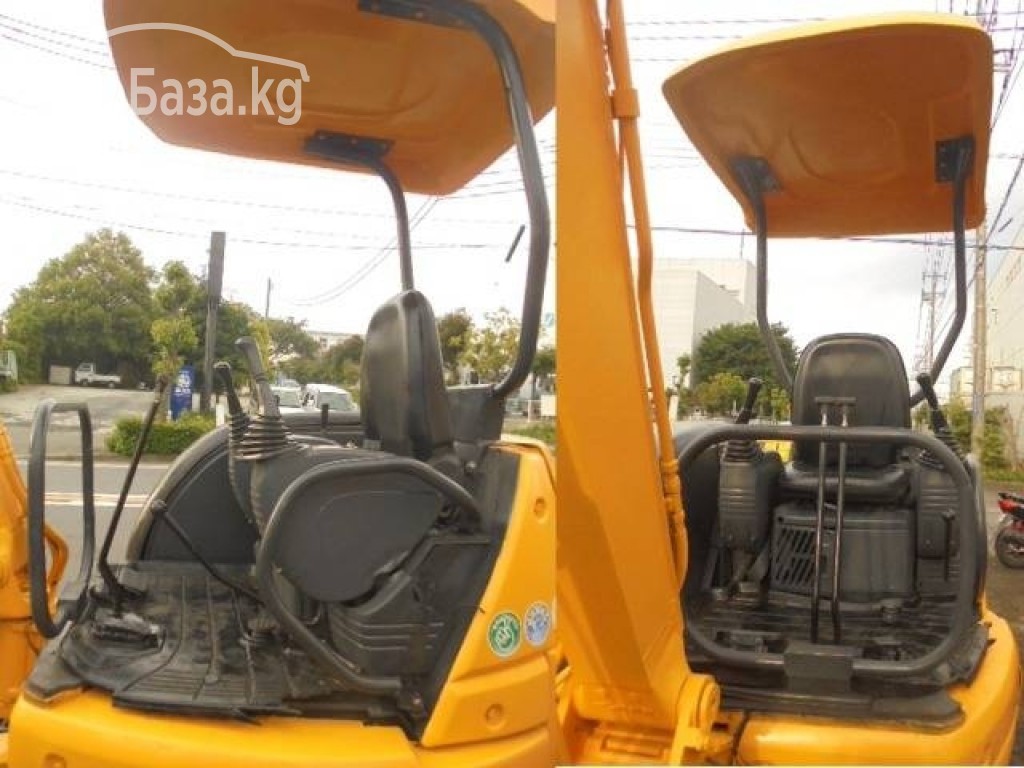 Экскаватор Komatsu PC27MR