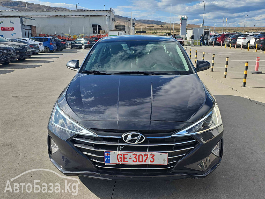 Hyundai Elantra 2017 года за ~858 500 сом