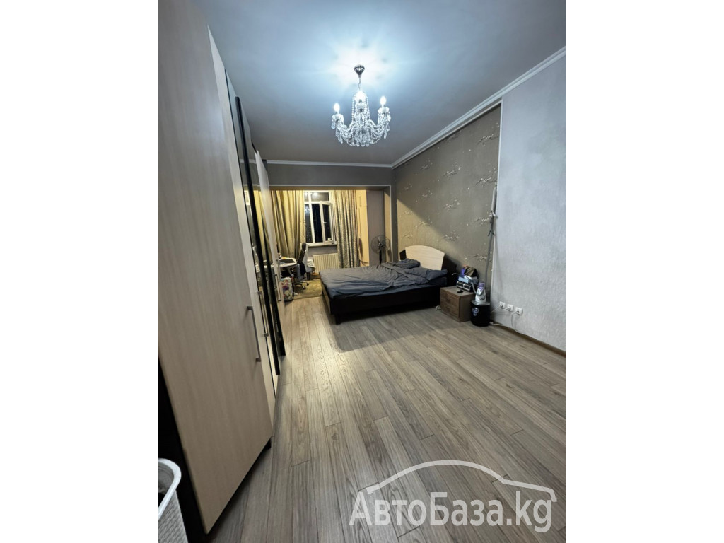 Продаю 4х комнатную квартиру в центре города