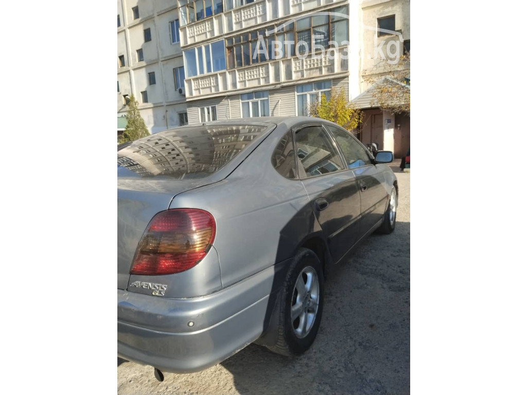 Toyota Avensis 2001 года за 360 000 сом