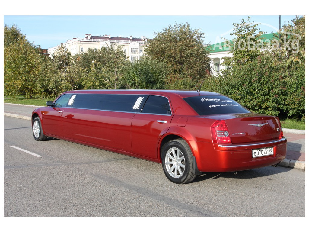 Chrysler 300C 2008 года за ~3 234 100 руб.