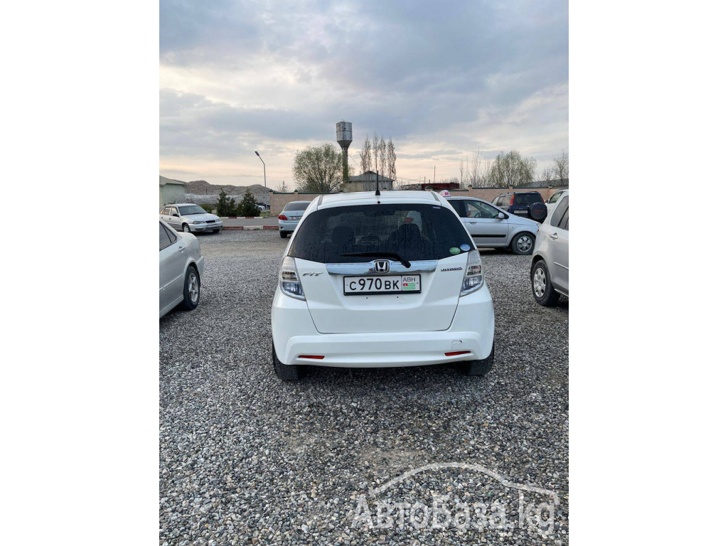 Honda Fit 2012 года за ~791 400 сом