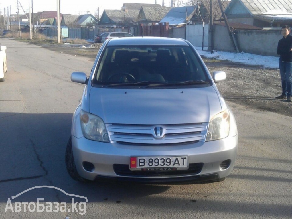 Toyota Ist 2002 года за ~362 100 сом