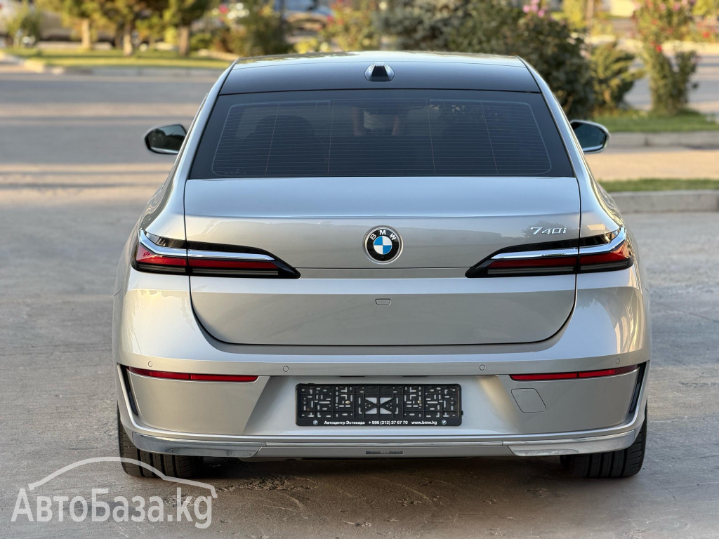 BMW 7 серия 2017 года за ~9 268 300 руб.