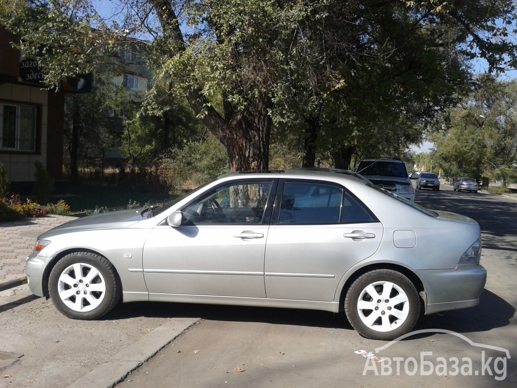 Lexus IS 2001 года за ~413 800 сом