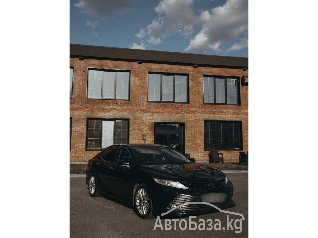 Toyota Camry 2017 года за 2 050 000 сом