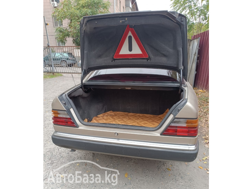 Mercedes-Benz E-Класс 1991 года за ~465 000 сом