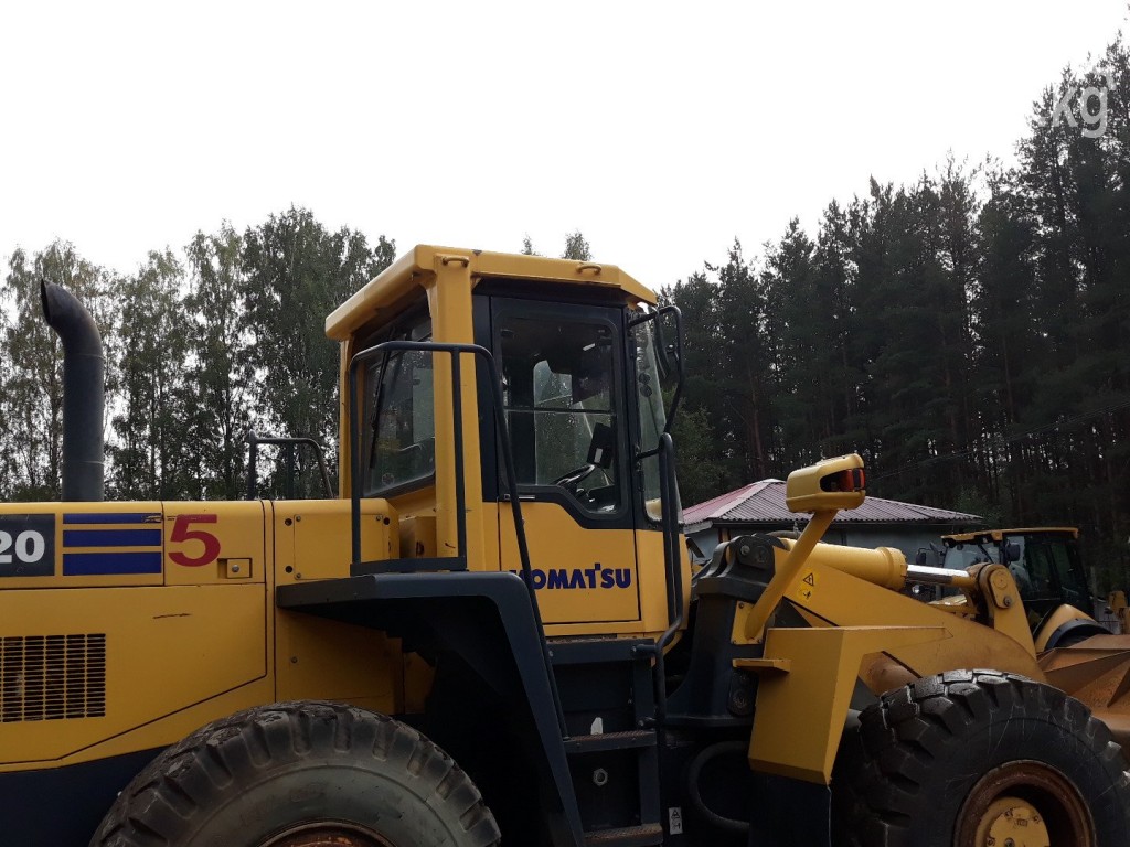 Погрузчик Komatsu WA420-3