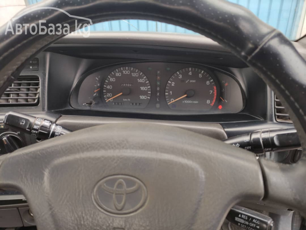 Toyota Camry 1993 года за ~265 500 сом
