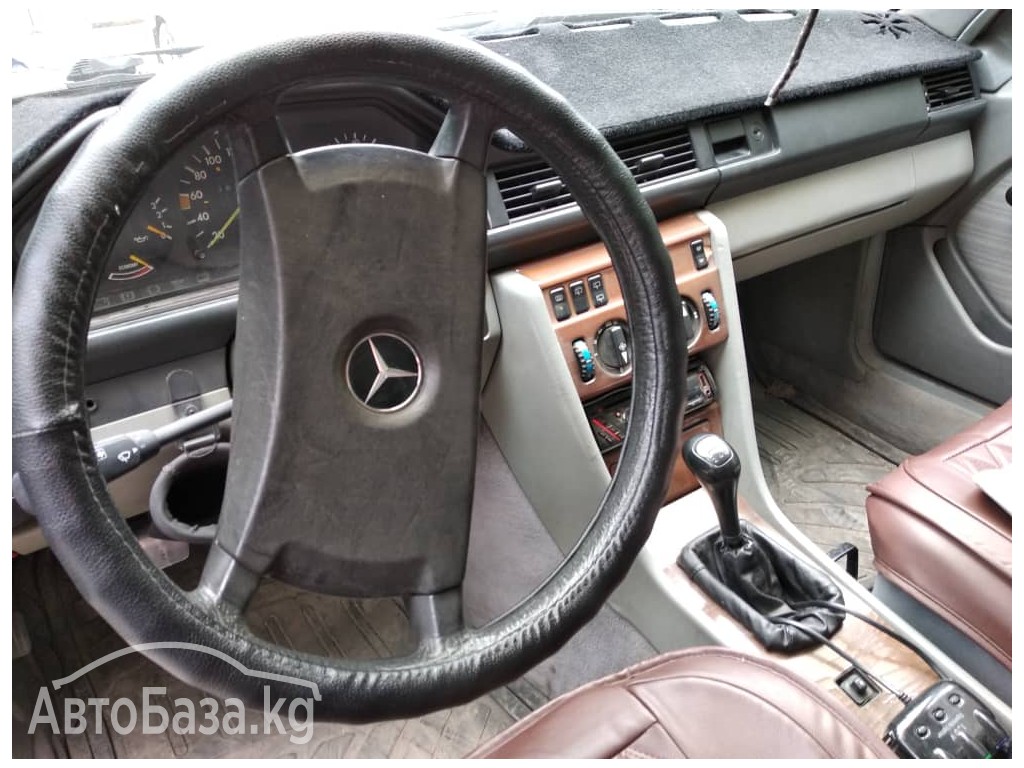 Mercedes-Benz E-Класс 1989 года за 160 000 сом