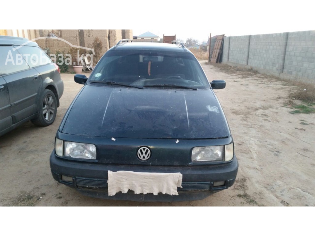 Volkswagen Passat 1993 года за 110 000 сом