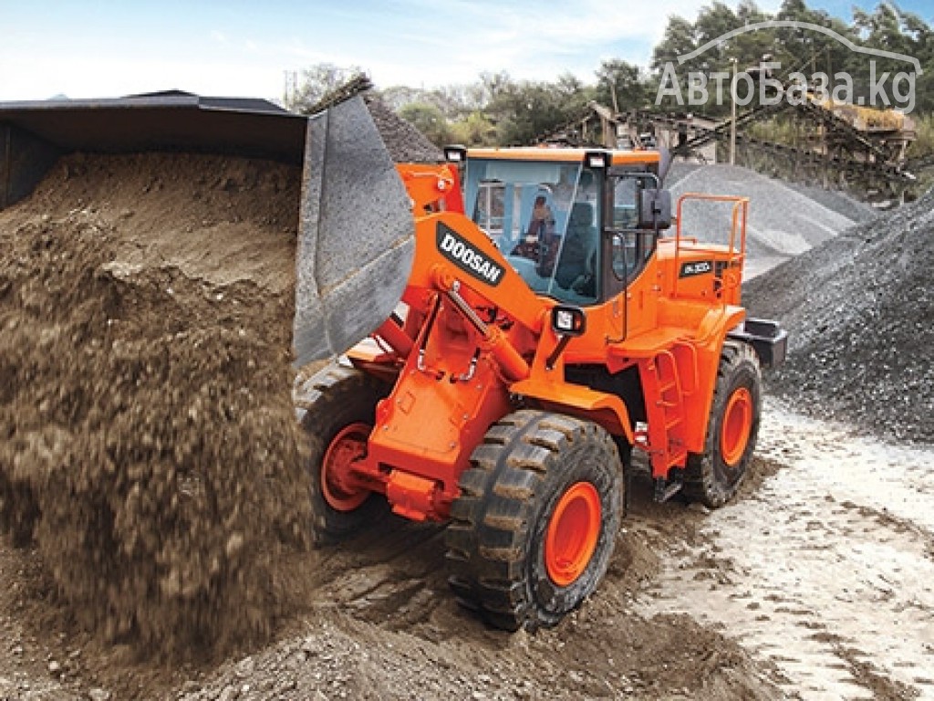 Погрузчик Doosan Фронтальный DL300A