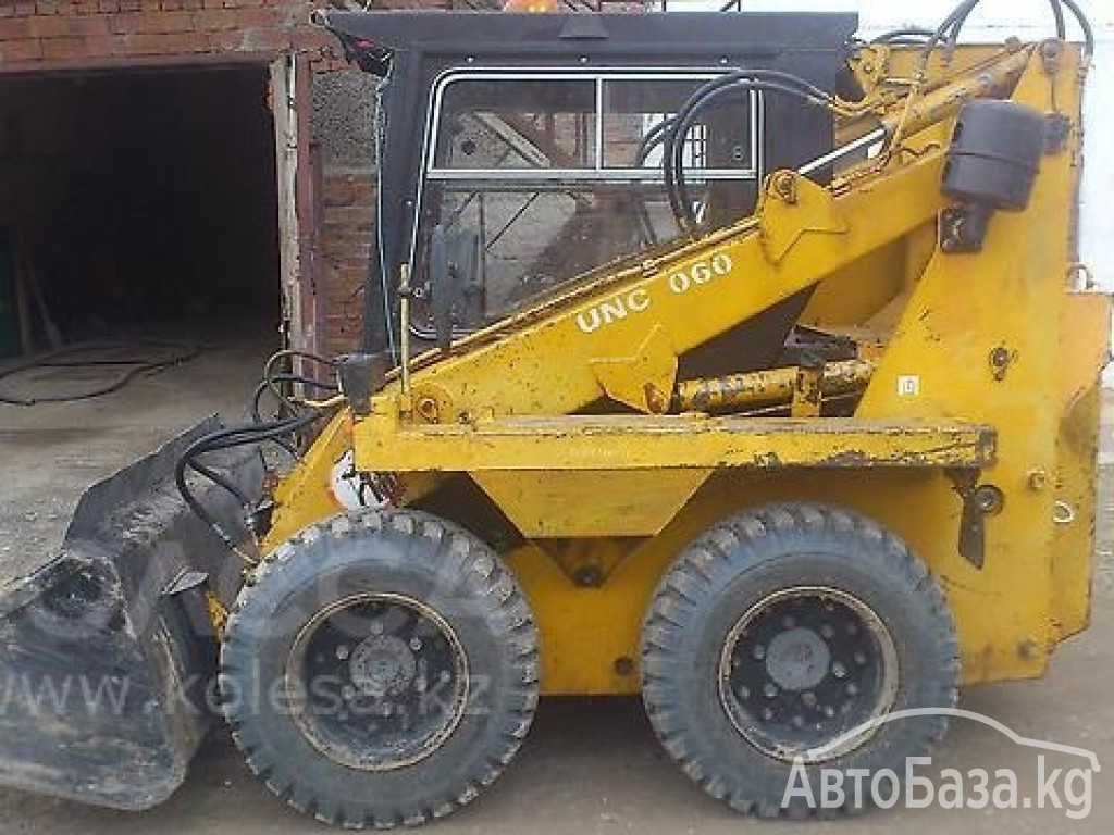 Погрузчик Bobcat Чехословацкий Унц 060