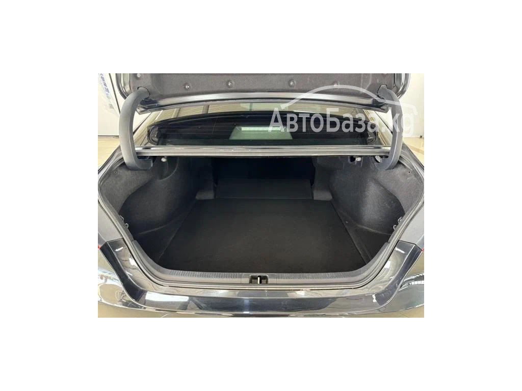 Toyota Camry 2017 года за ~2 543 900 сом