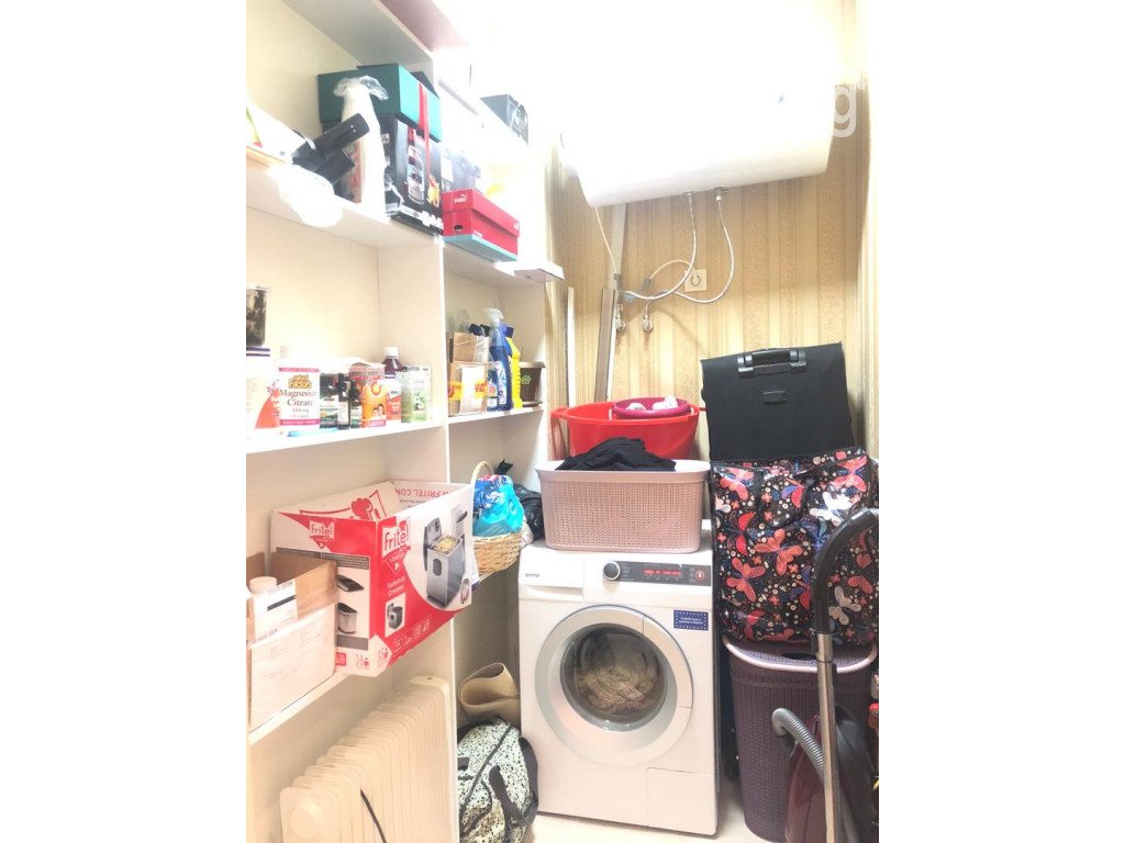 Продаю 3х комнатную квартиру в центре города, район: Вефа 