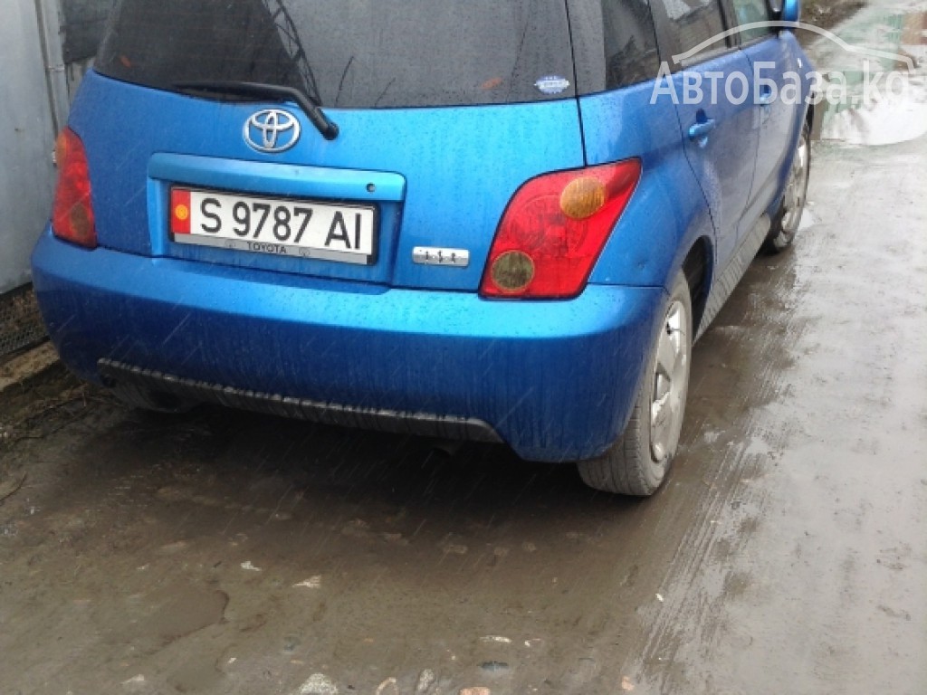 Toyota Ist 2002 года за ~379 400 сом