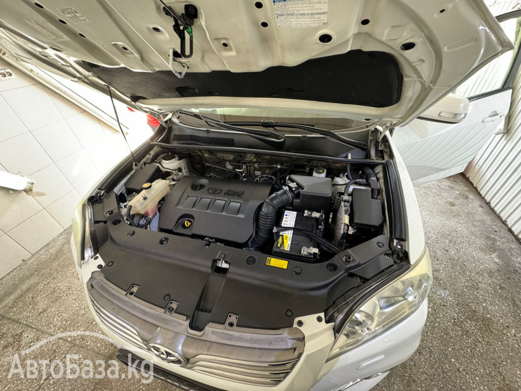Toyota RAV4 2012 года за ~1 416 000 сом