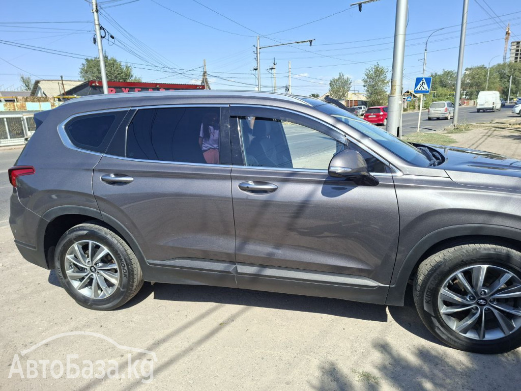Hyundai Santa Fe 2017 года за ~2 149 200 сом