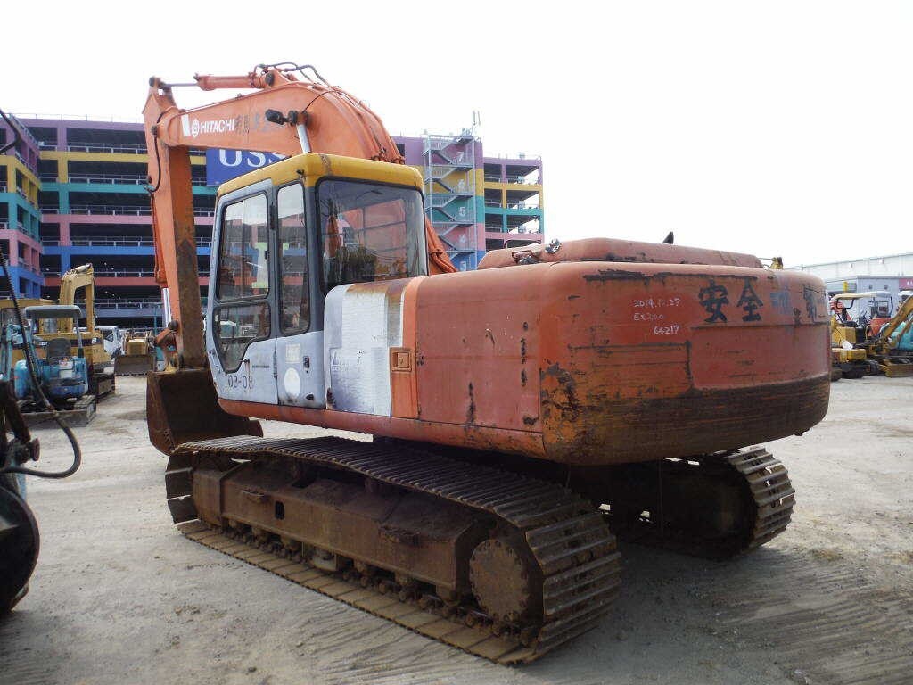 Экскаватор Hitachi EX200-2