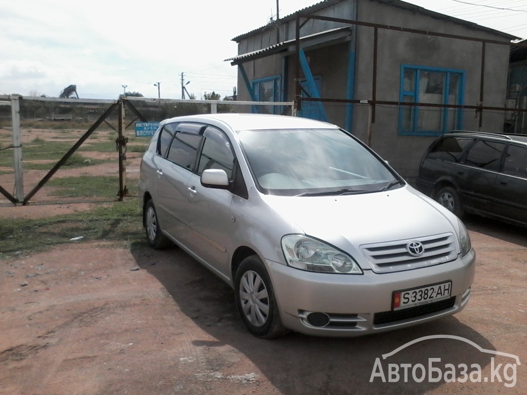 Toyota Ipsum 2001 года за ~409 100 руб.