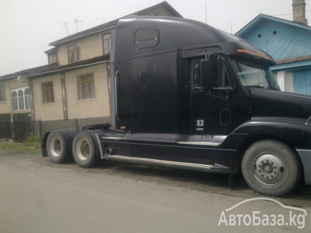 Тягач Freightliner st-120