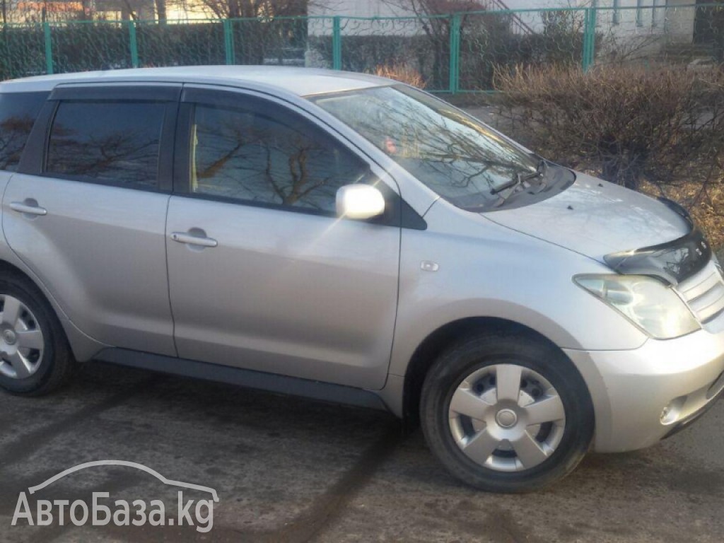 Toyota Ist 2003 года за ~267 300 сом