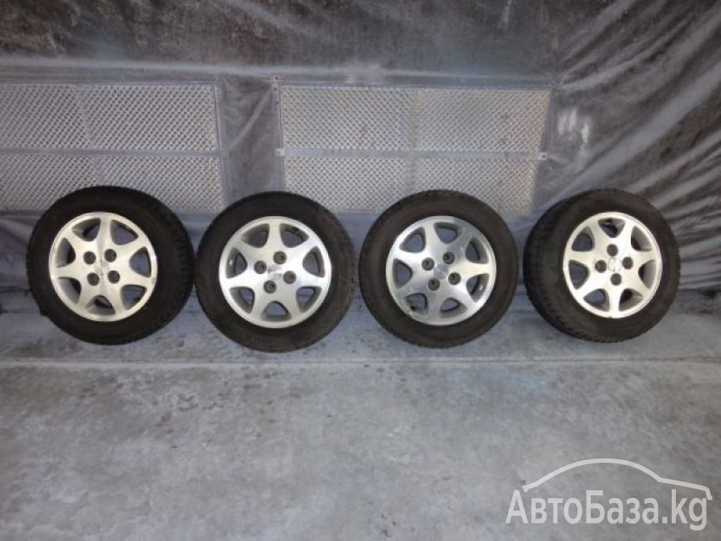 278 Yokohama зимние шины 185/65/R15 

180SX
4*114.3 
Цену уточнять в ли