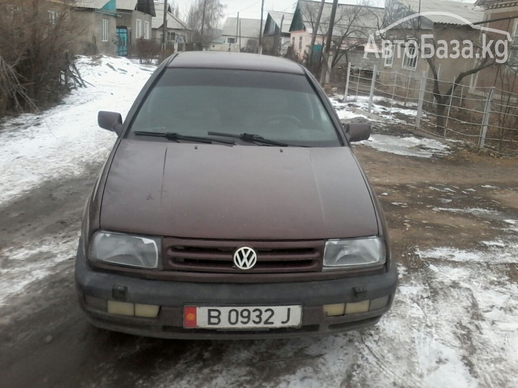 Volkswagen Vento 1994 года за ~256 500 сом