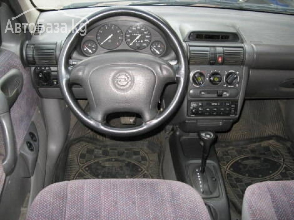 Opel Corsa 1995 года за ~212 400 сом